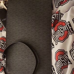 Michael kors large wristlet